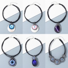 Casual Estilo Clásico Ojo Cuero Sintético Aleación Mujeres Collar Colgante