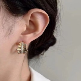 1 Par Estilo IG Estilo Simple Irregular Enchapado Embutido Aleación Diamantes De Imitación Chapado En Oro Plateado Pendientes